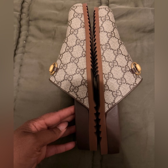 Gucci GG Supreme Horsebit Mules - Picture 3 of 7
